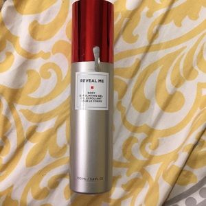 NWT EWC dry skin body exfoliant!